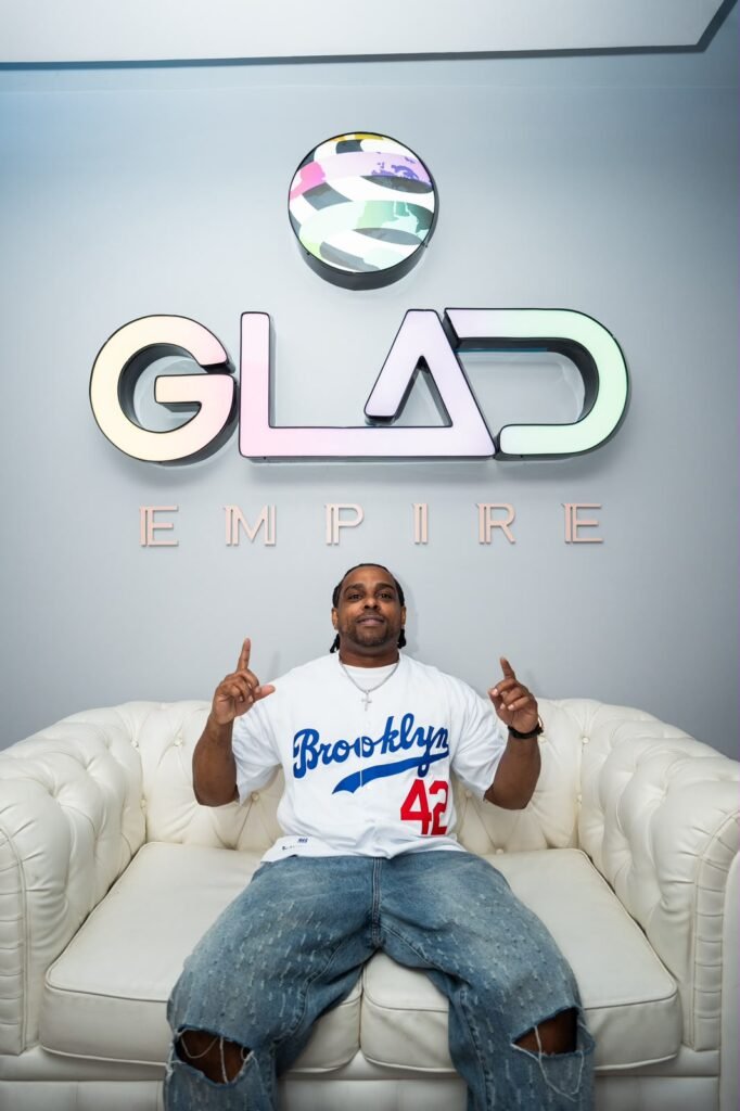 M1 Theking at GLAD Empire